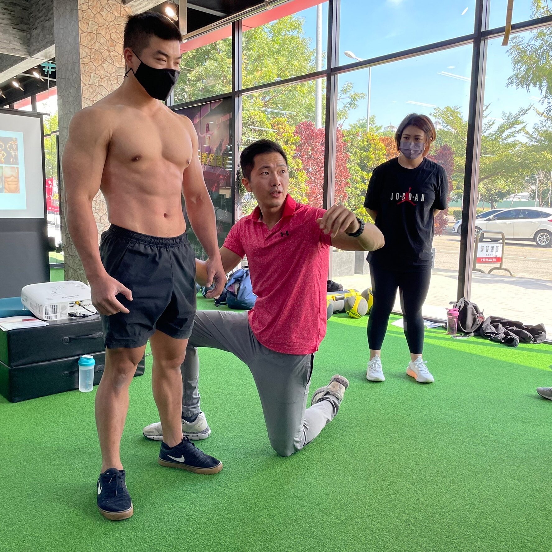 腹部與核心訓練